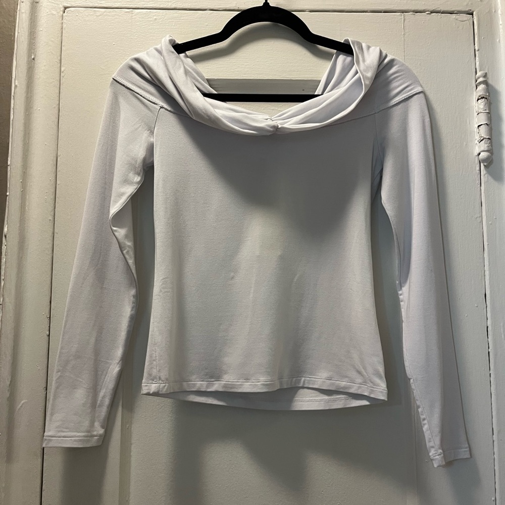 Wilfred for Aritzia NWT Off Shoulder Blouse